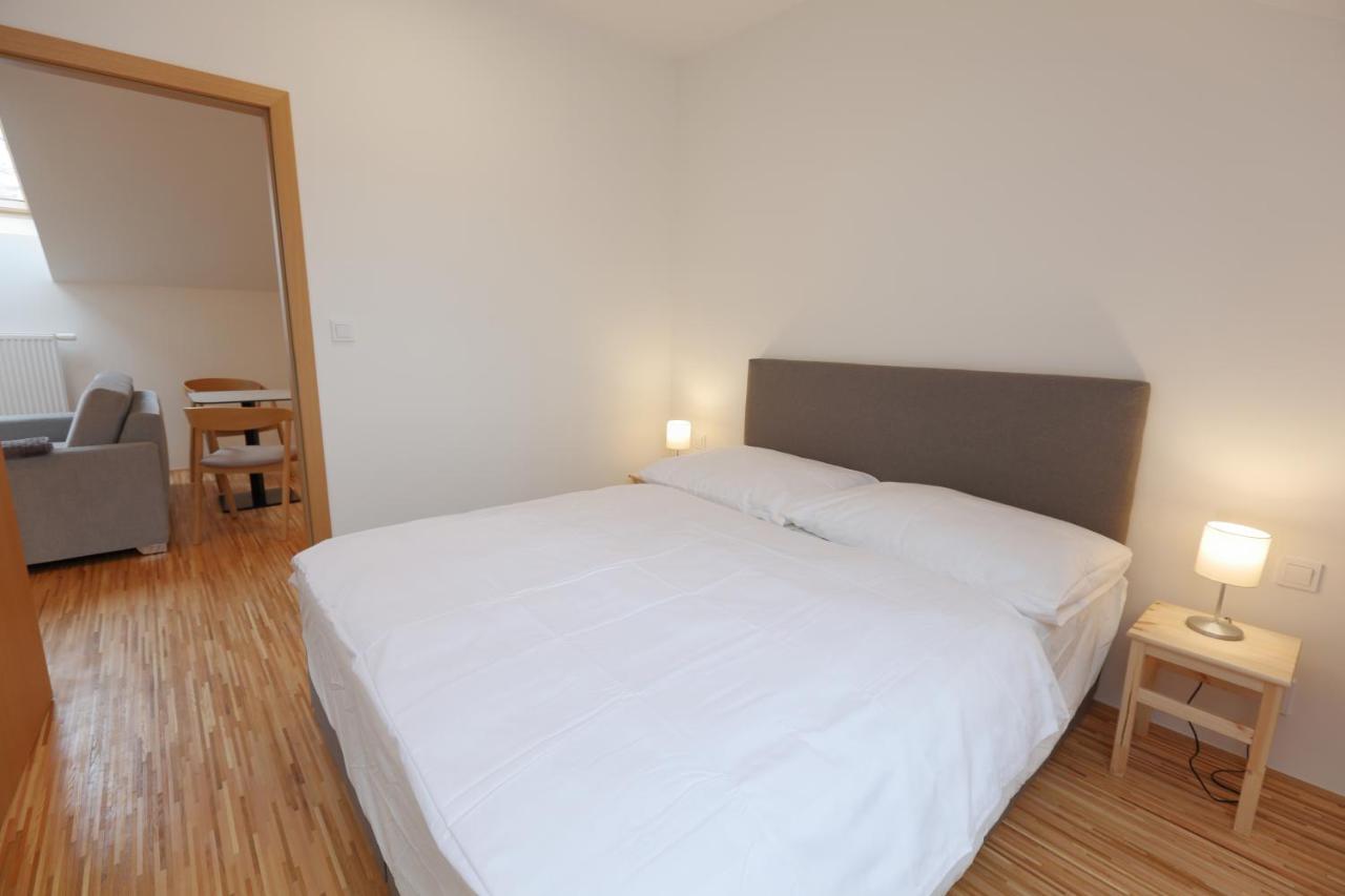 Apartmany U Kvetne Zahrady Кромержиж Экстерьер фото