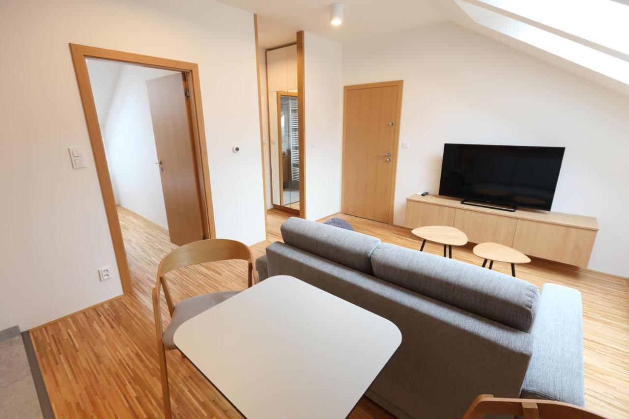 Apartmany U Kvetne Zahrady Кромержиж Экстерьер фото