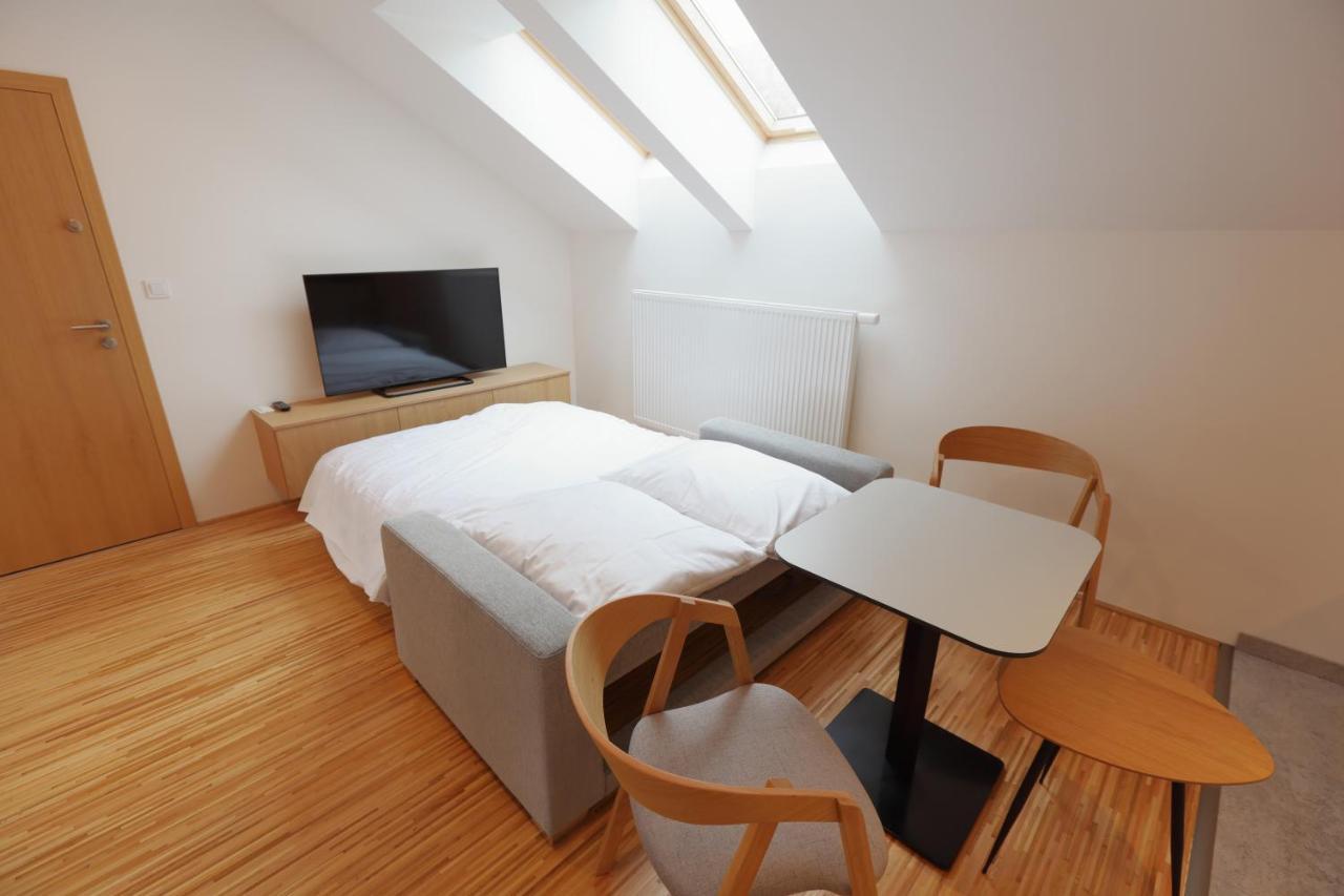 Apartmany U Kvetne Zahrady Кромержиж Экстерьер фото